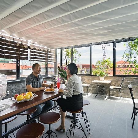 Narcissus Hotel & Apartment Ханой Екстериор снимка