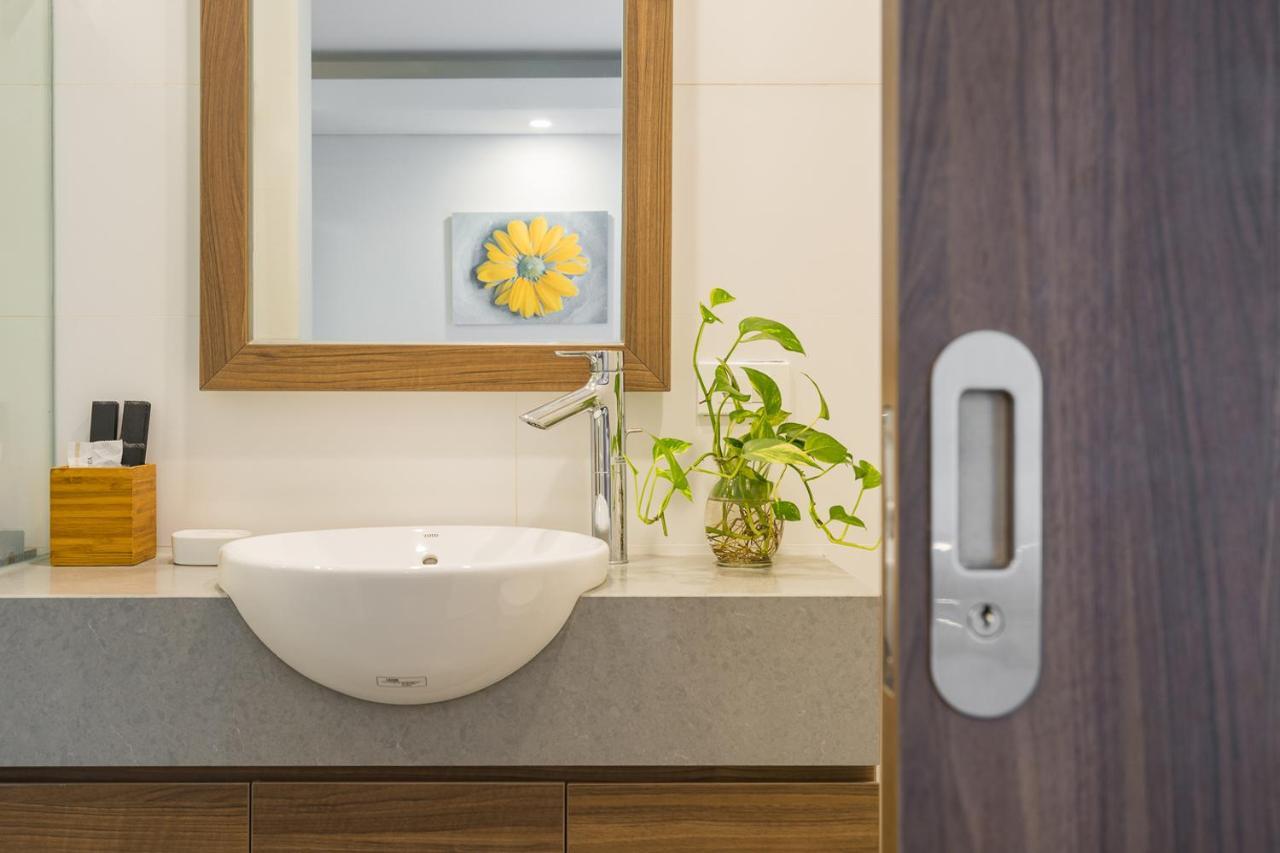 Narcissus Hotel & Apartment Ханой Екстериор снимка