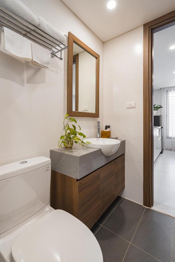 Narcissus Hotel & Apartment Ханой Екстериор снимка